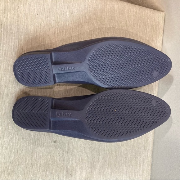 NATIVE Sz 9 Ara Bloom Slip  on Almond Toe Mules in Purple Blue - Picture 8 of 10